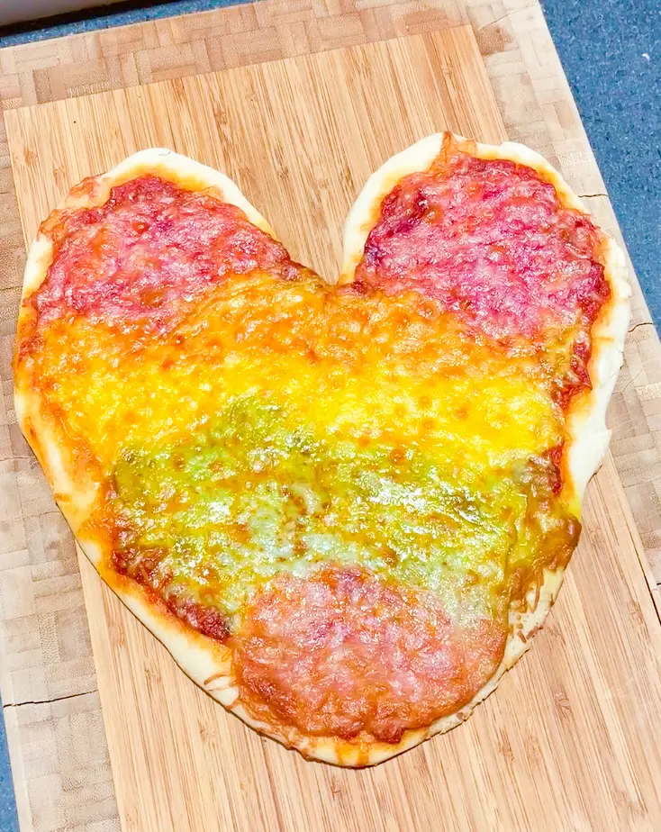 Rainbow Heart Pizza - DIY - Playgarden Online