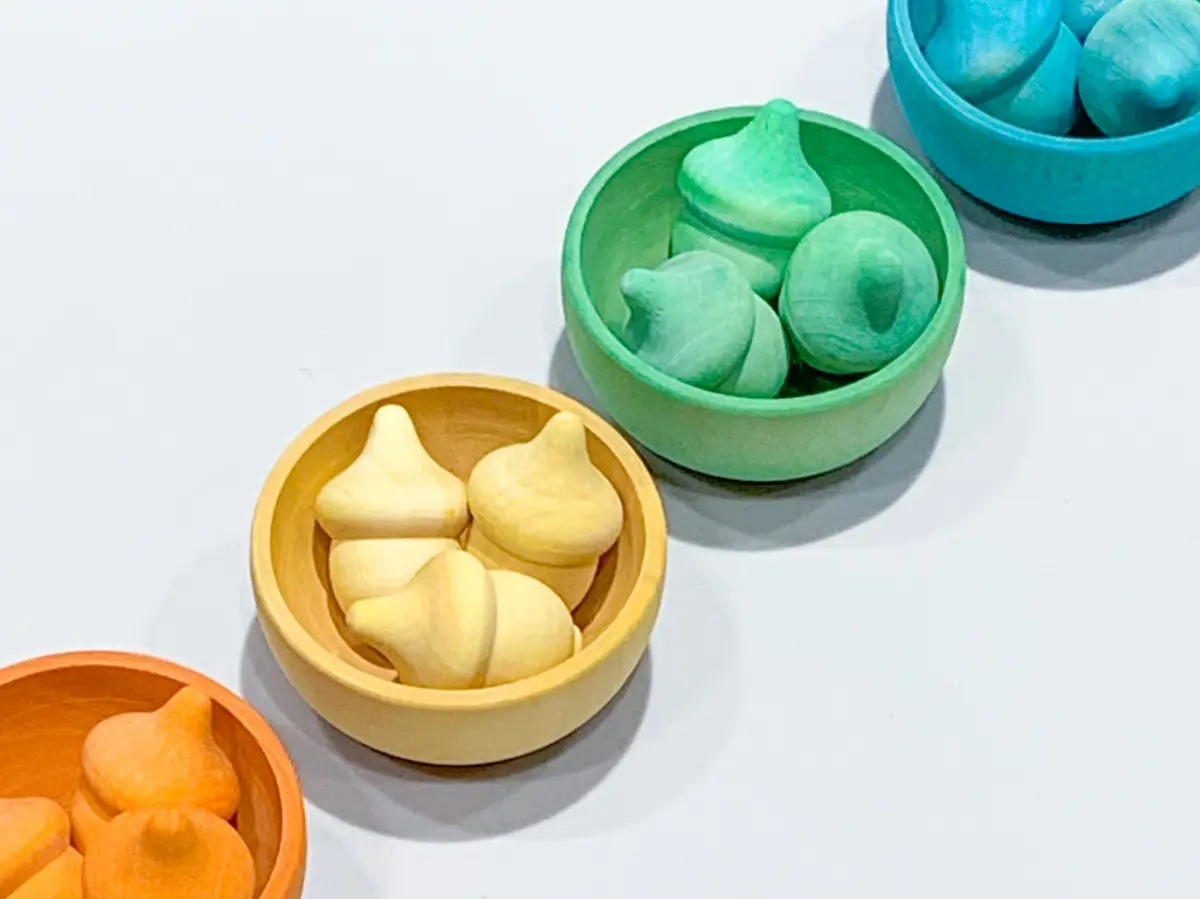 Dyed Rainbow Acorns in Bowls - DIY - Playgarden Online