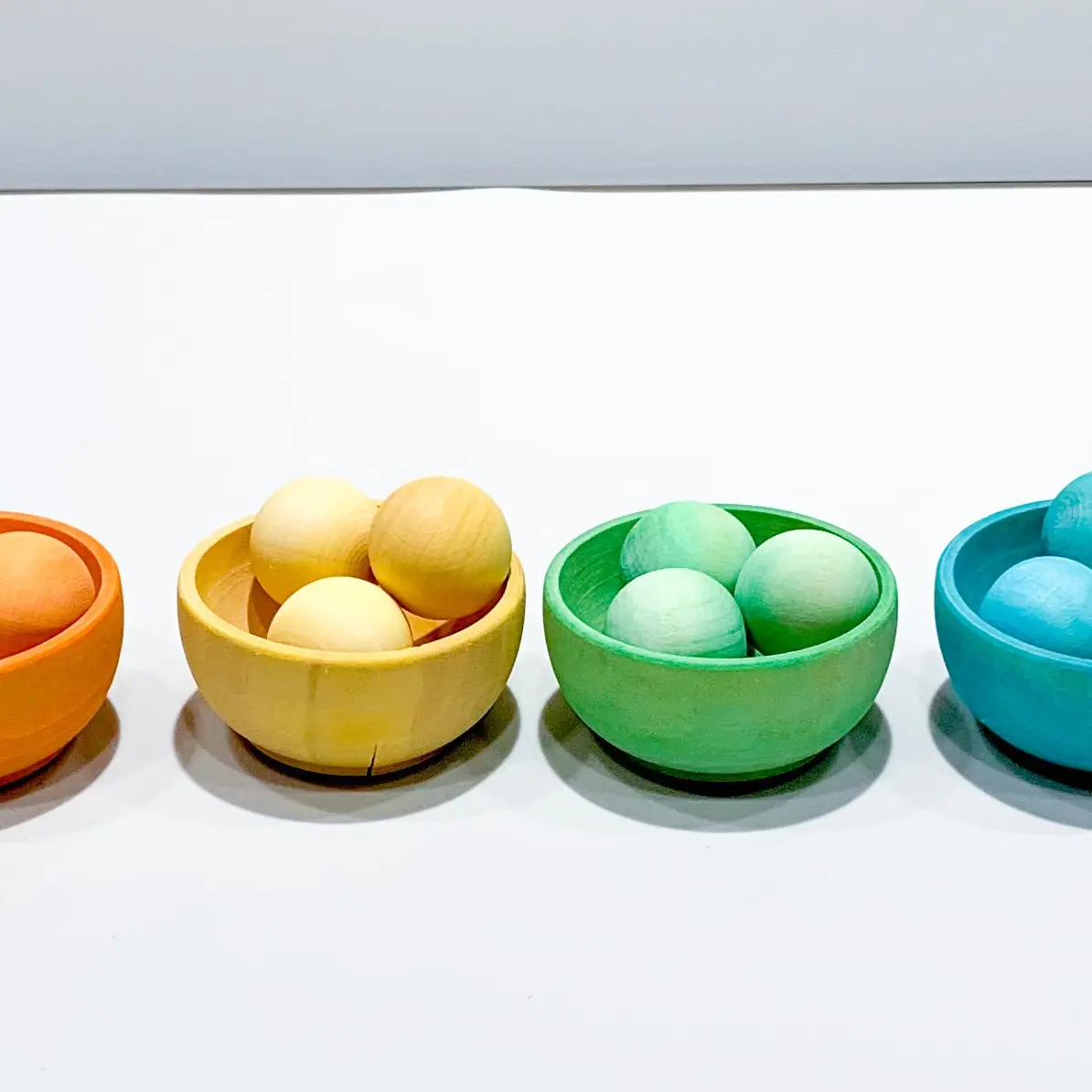 Rainbow Balls in Bowls - DIY - Playgarden Online