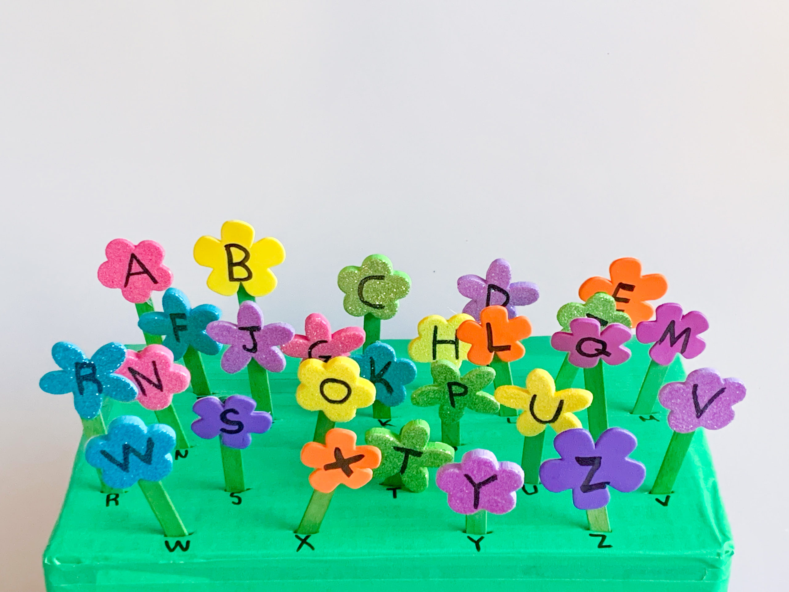 Alphabet Flower Box - DIY - Playgarden Online