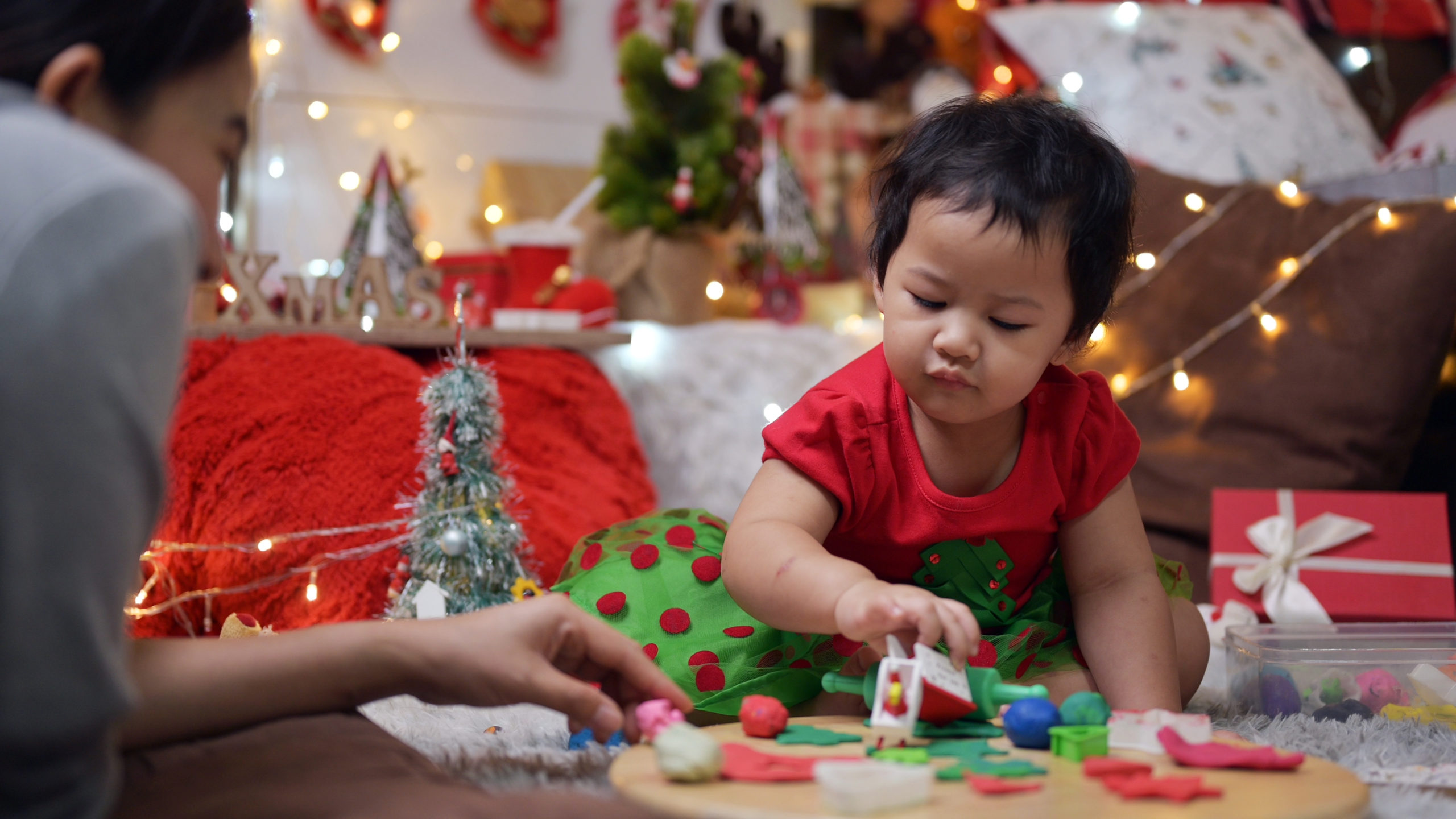 How to Keep Your Little One Learning Through the Holidays - Playgarden Online